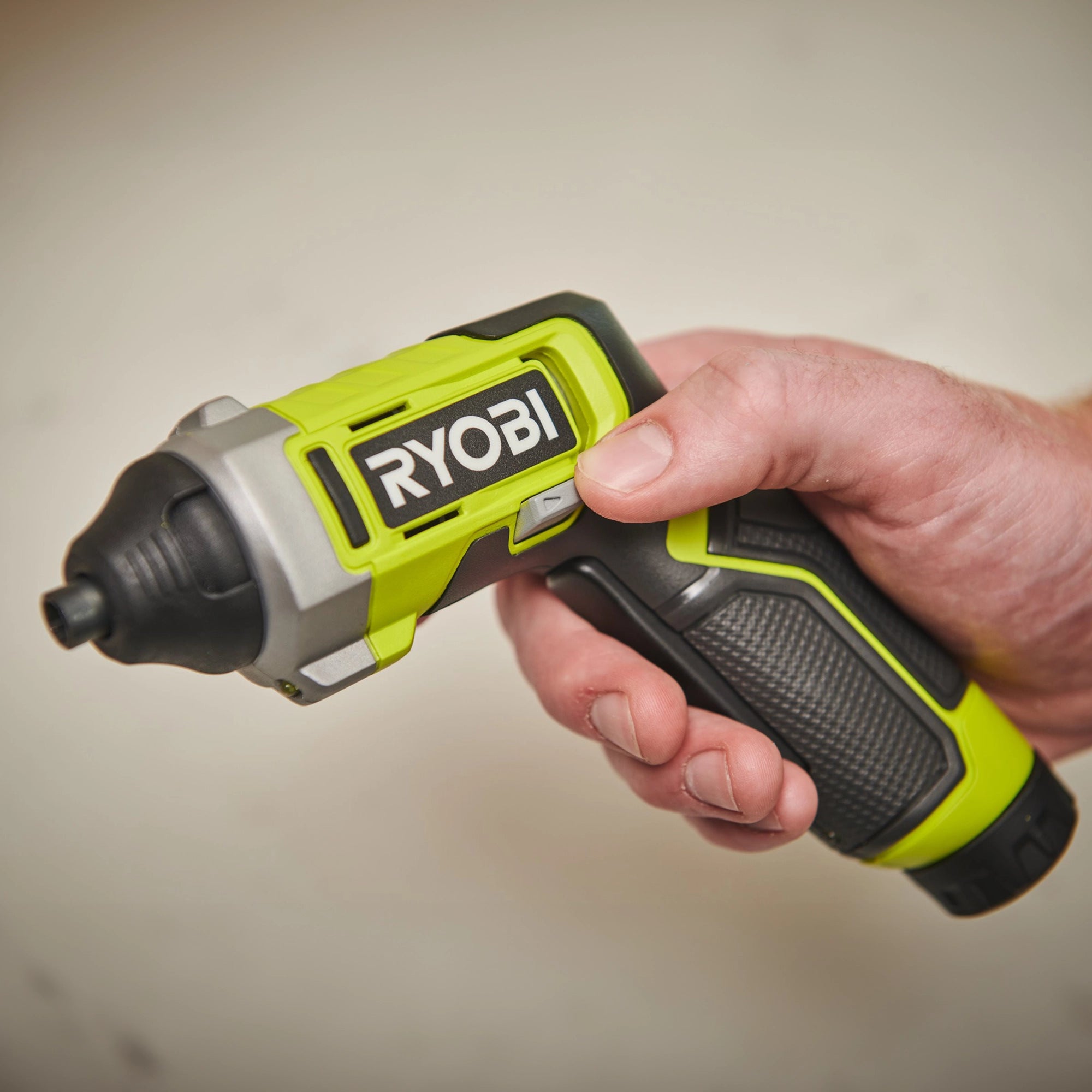 Destornillador ergonómico Ryobi RSD4-120T 4V 2AH