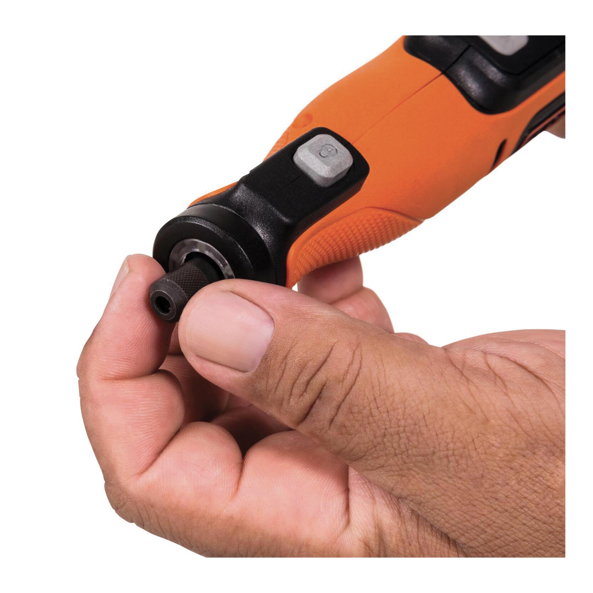 Utensile Multifunzione Rotativo Black&Decker con 52 Accessori